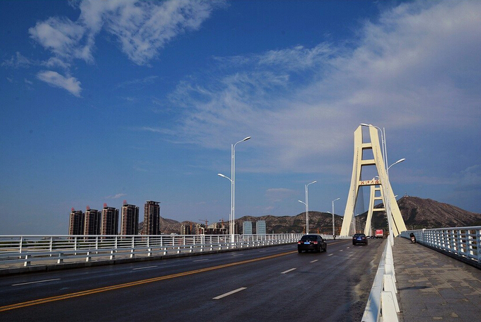 朝阳珠江大桥.jpg